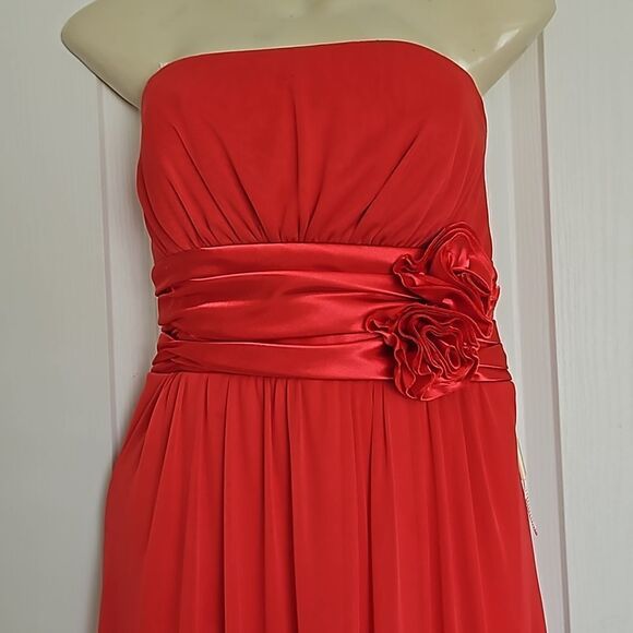 Jolie Strapless Fit & Flare Midi Dress With Rose Embellishment Size 10 Red - Picture 3 of 16